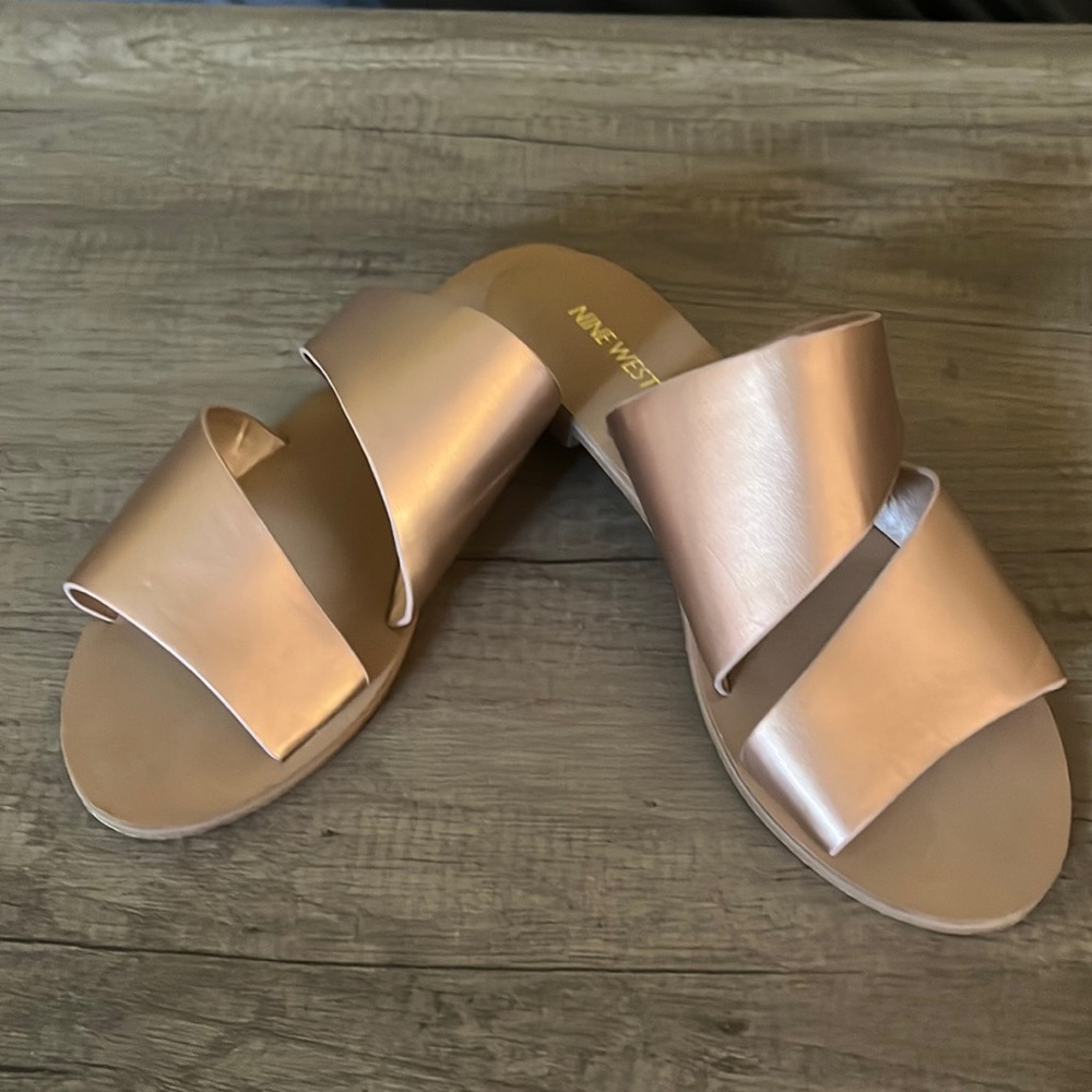 Nine West Emdown Rose Gold Slide Sandal - Size 9M